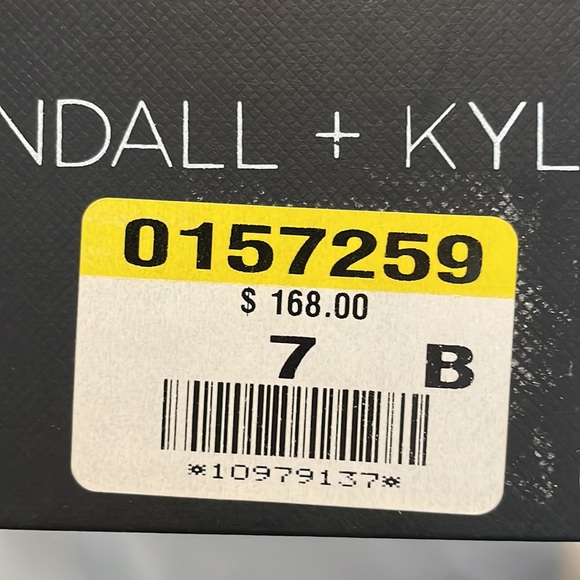 Kendall + Kylie black suede heels size 7, good condition - Picture 4 of 4